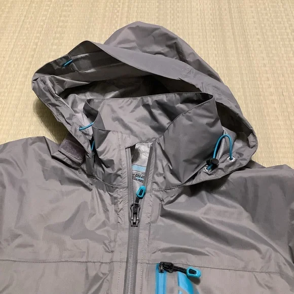 Yeti Gray Windbreaker Women’s Size Large - Picture 6 of 7